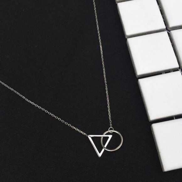 NEW 925 Sterling Silver Circle Triangle Necklace - Picture 1 of 7